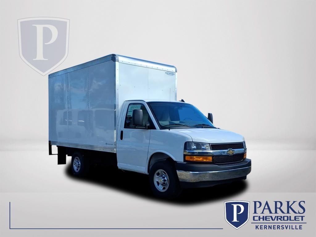 2025 CHEVROLET Express 3500 in Kernersville, NC