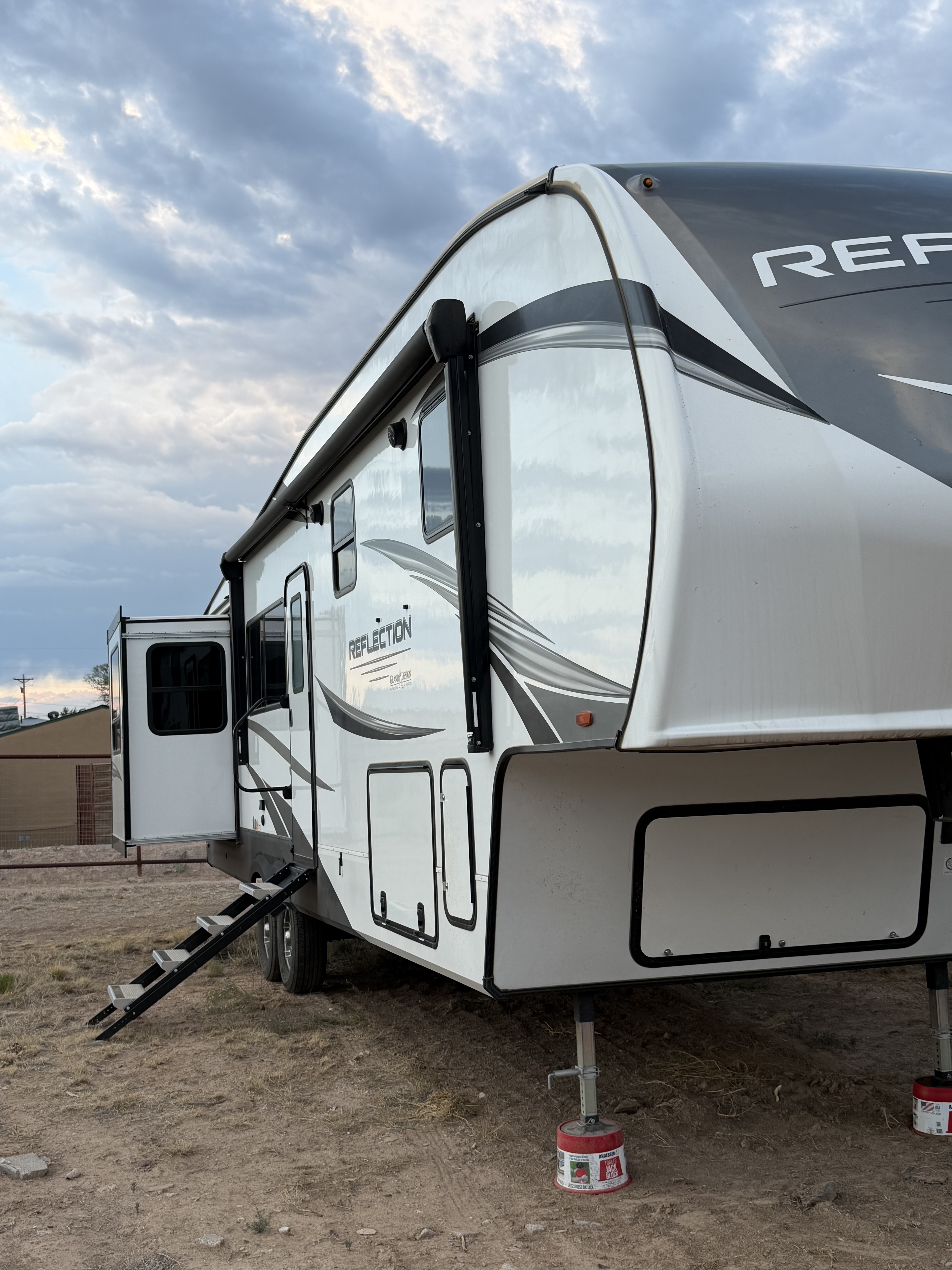 2023 Grand Design REFLECTION 341RDS RV