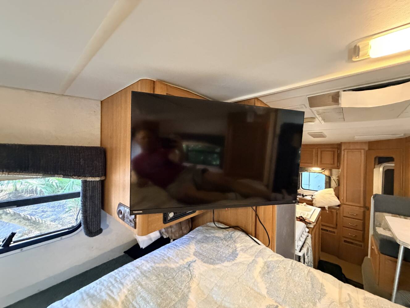 A photo of this 2002 Lance 1161
