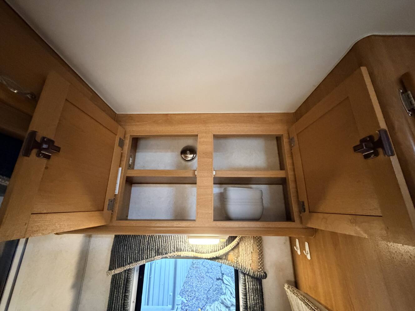 A photo of this 2002 Lance 1161