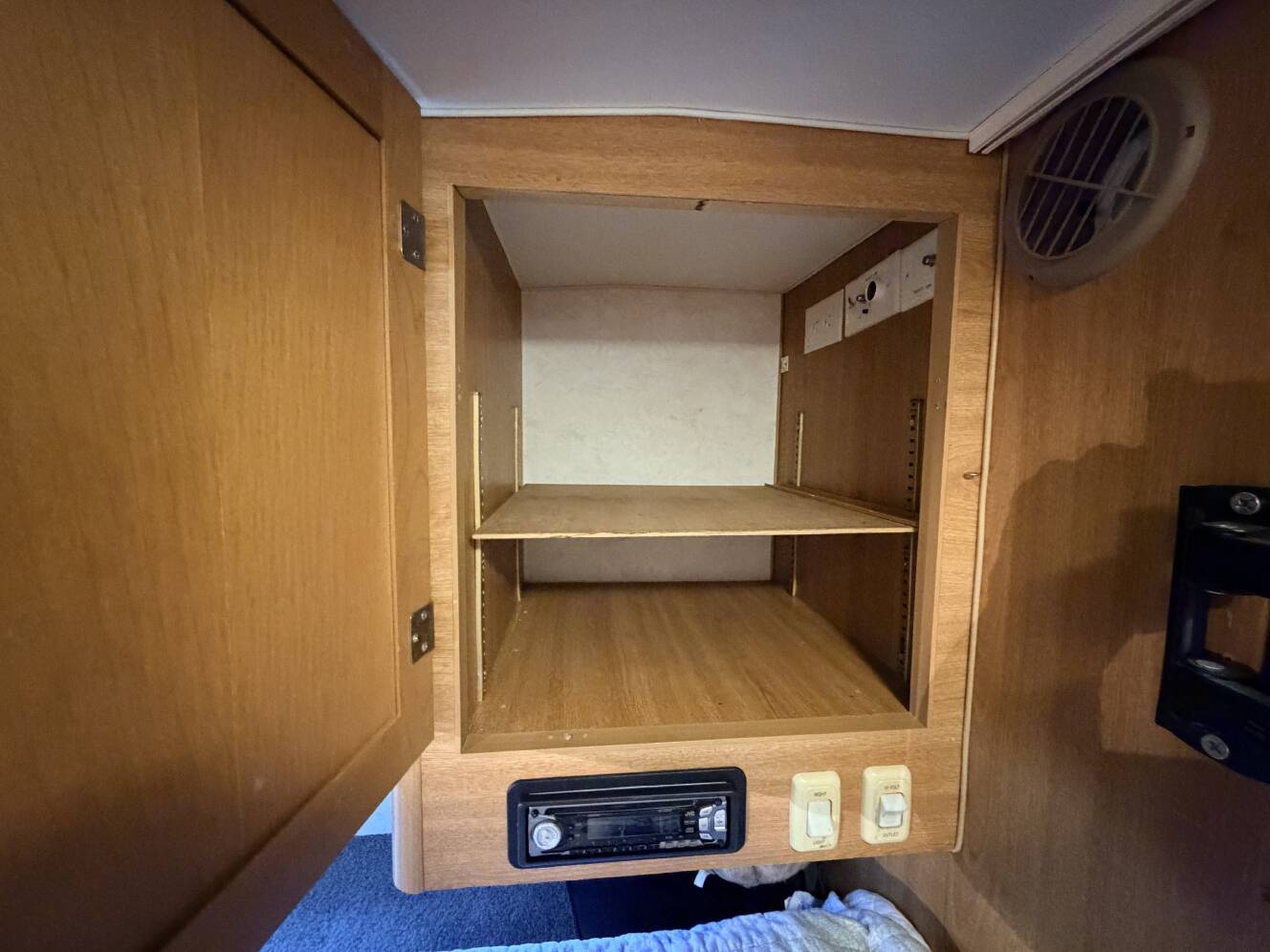 A photo of this 2002 Lance 1161