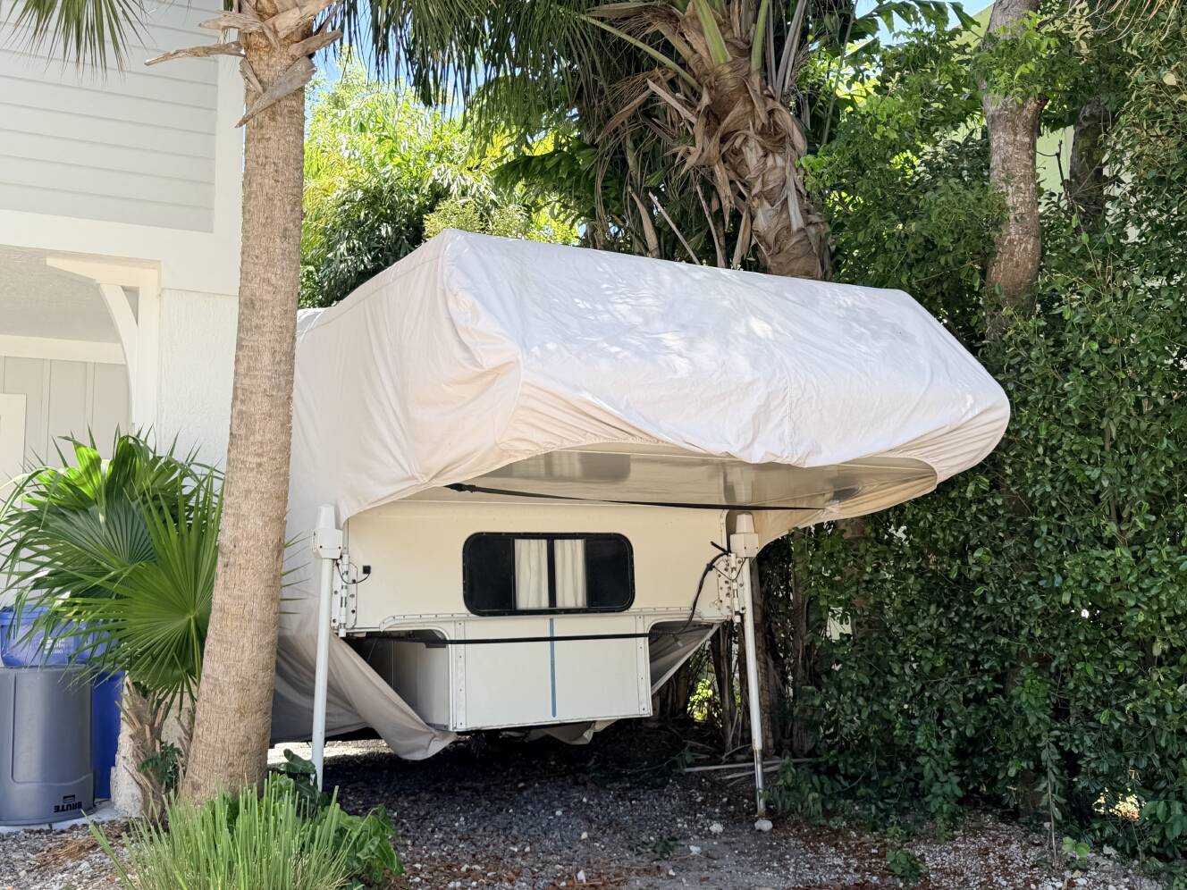 A photo of this 2002 Lance 1161