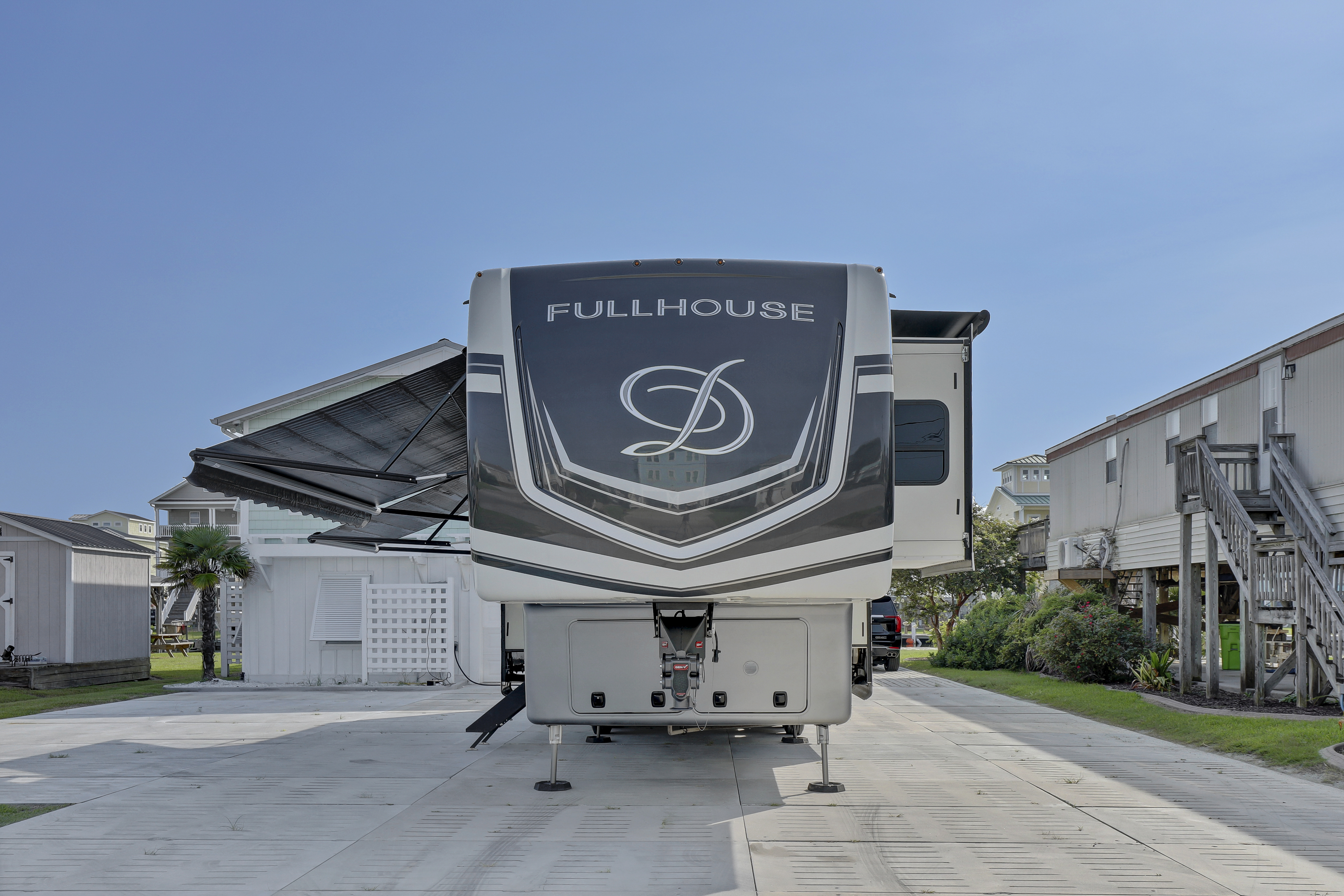 2023 DRV FULLHOUSE LX455 in surf city NC
