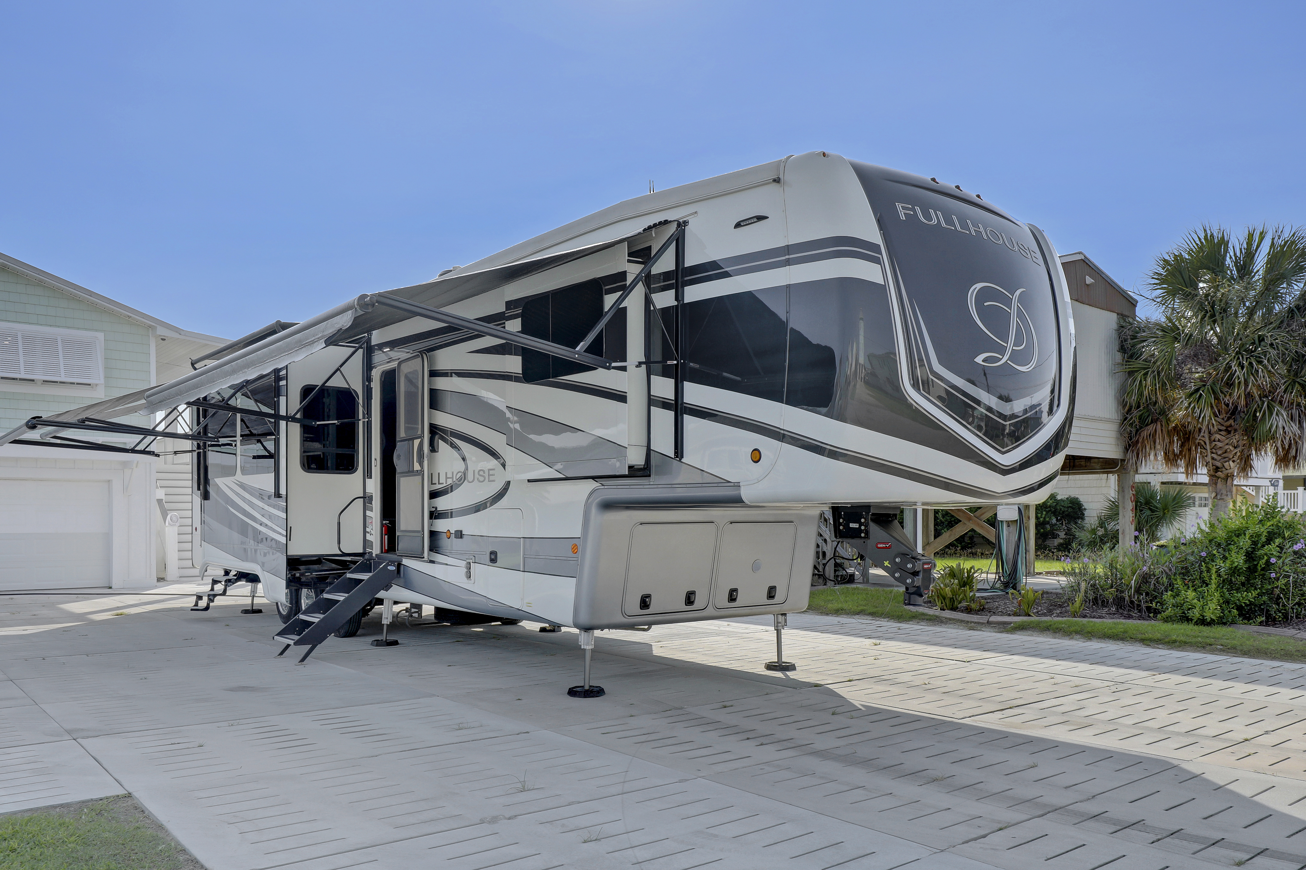 2023 DRV FULLHOUSE LX455 in surf city NC