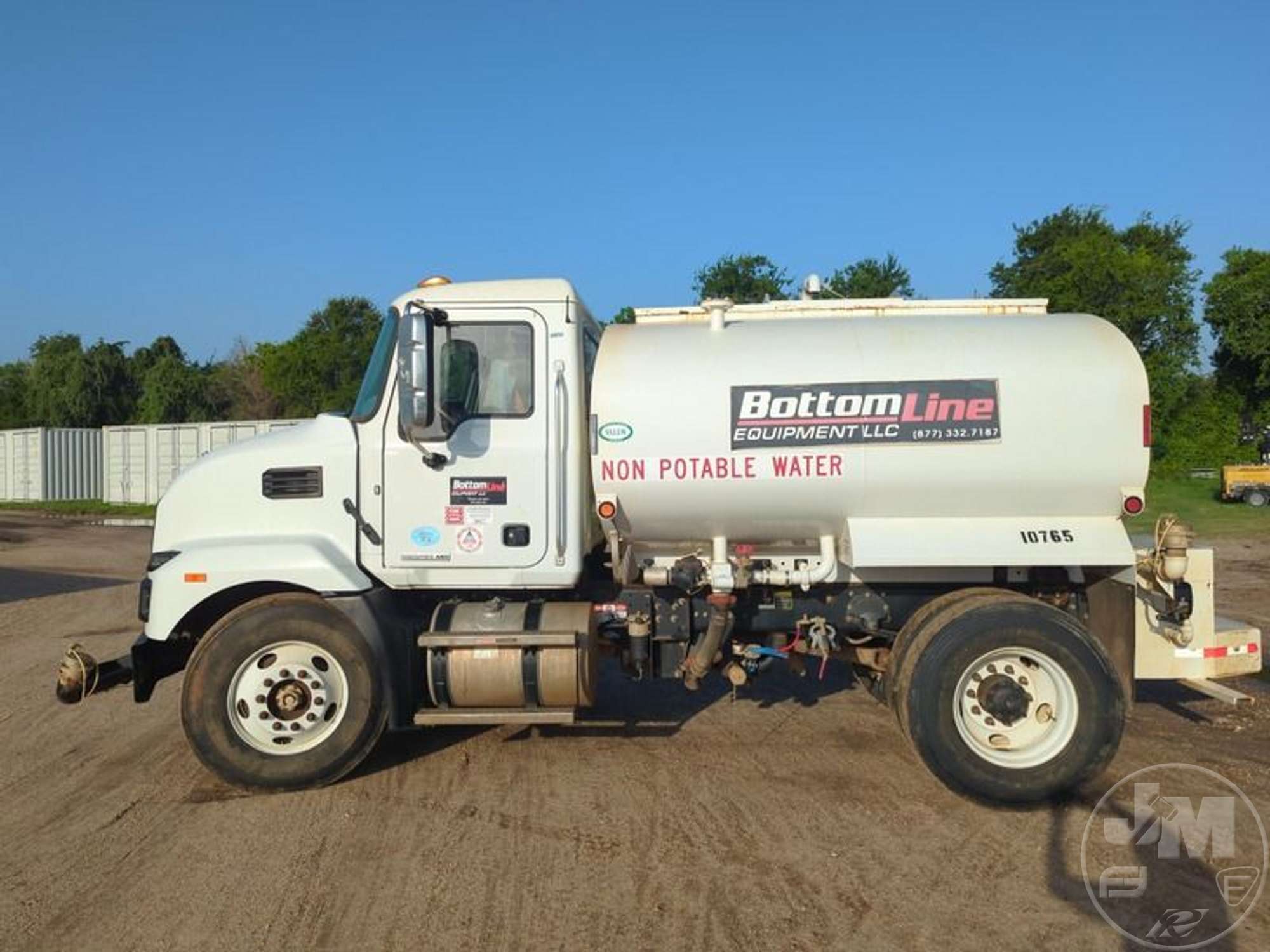 1999 EAST DUMP TRAILER in Loudon, NH