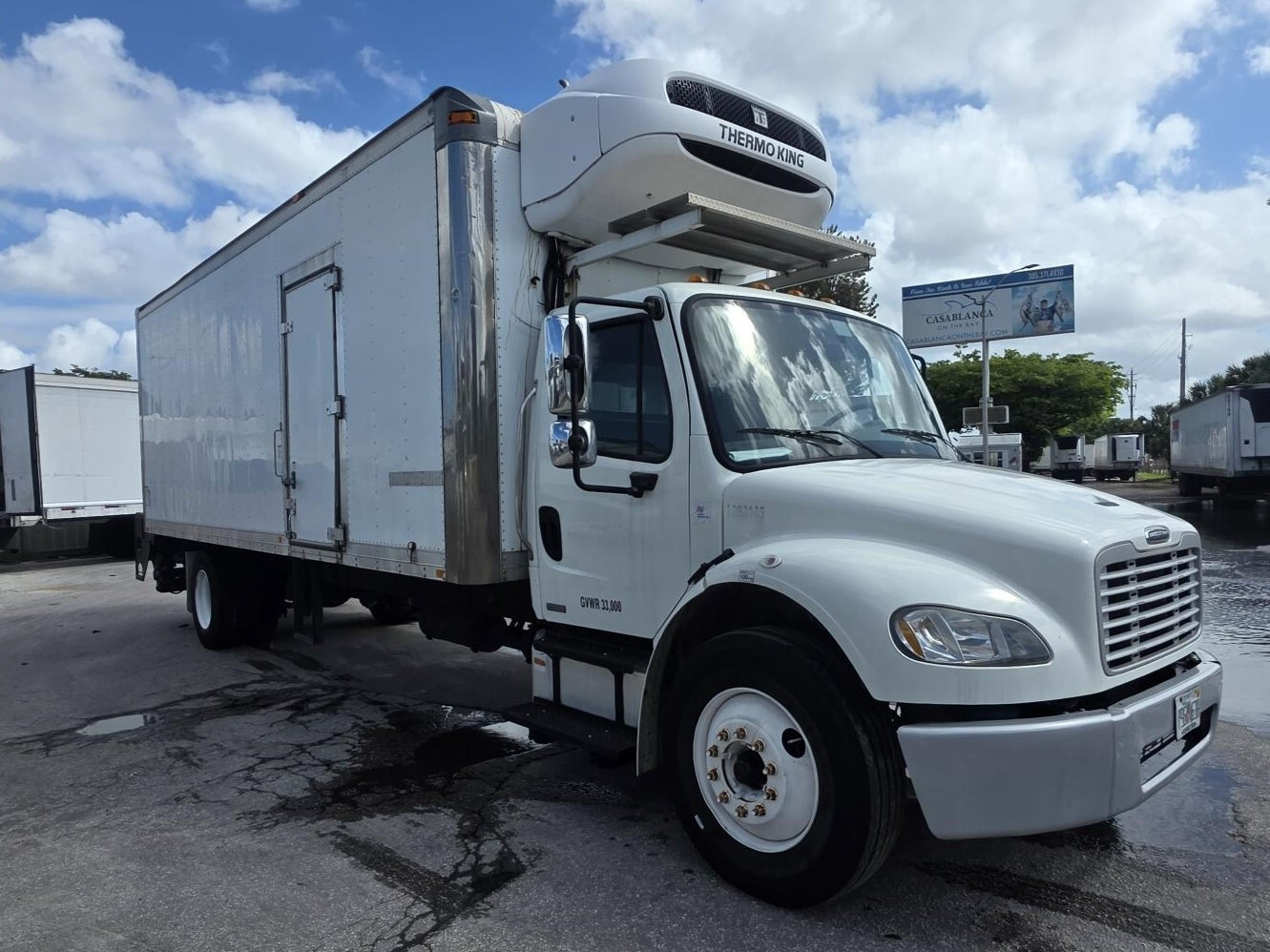 2012 FREIGHTLINER BUSINESS CLASS M2 106