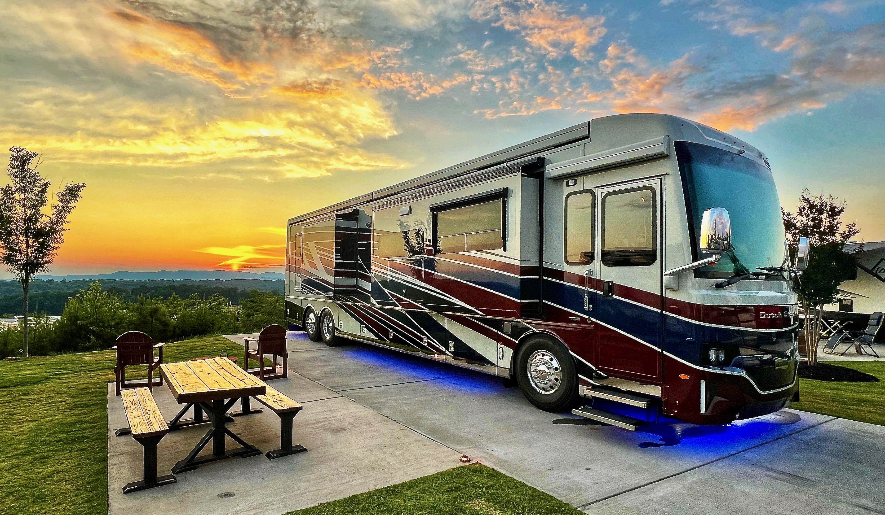2024 Newmar DUTCH STAR 4369 RV