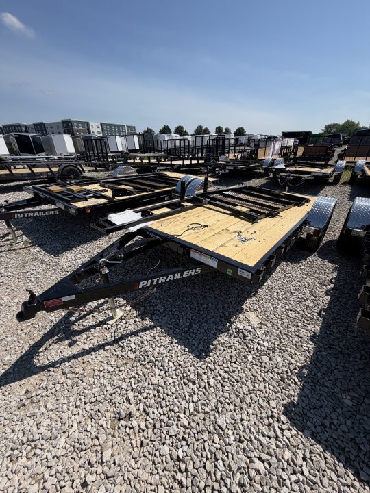 2027 PJ Trailers U7121 in Whiteland, IN