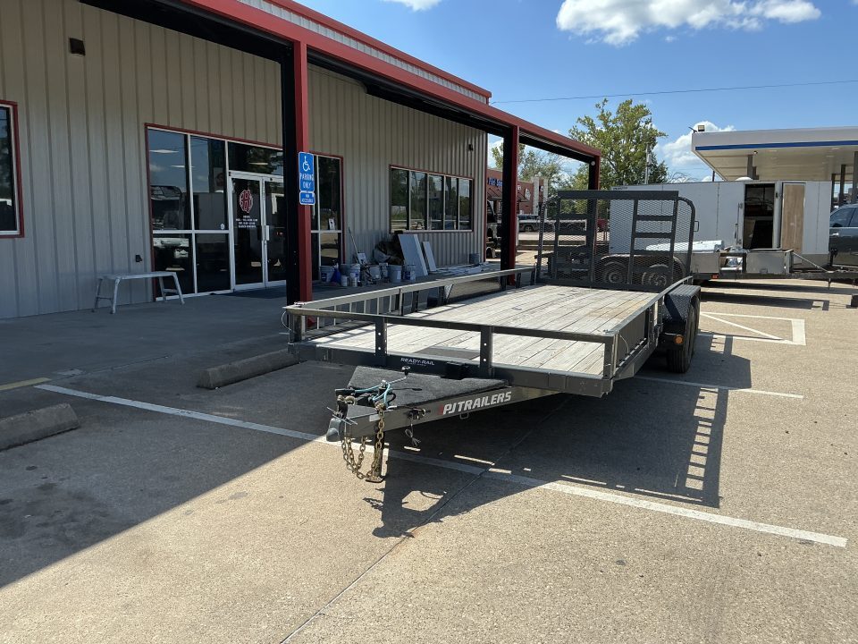 2026 PJ Trailers UL in Tyler, TX