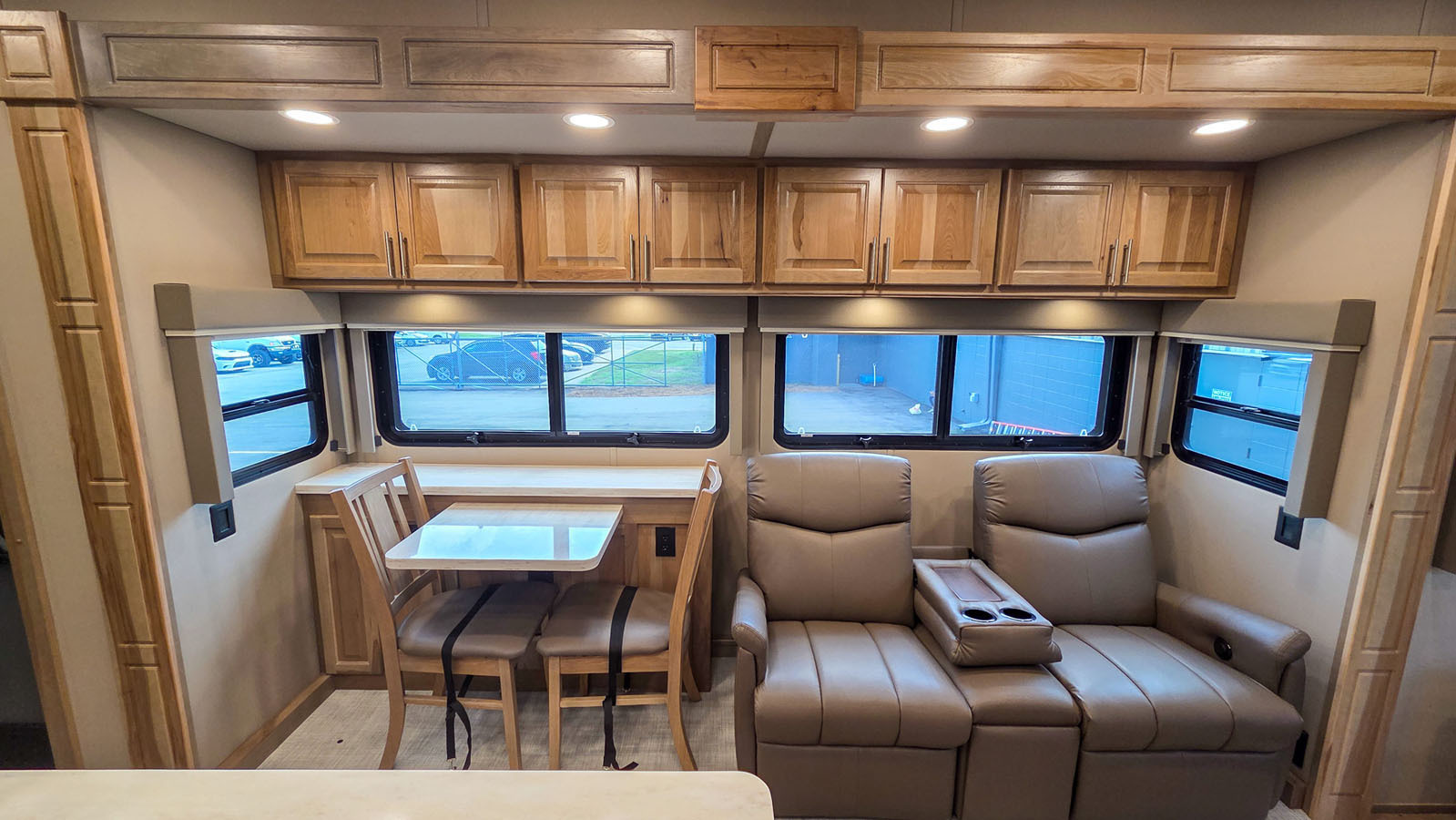 2027 Luxe GOLD 38GFB in elkhart IN