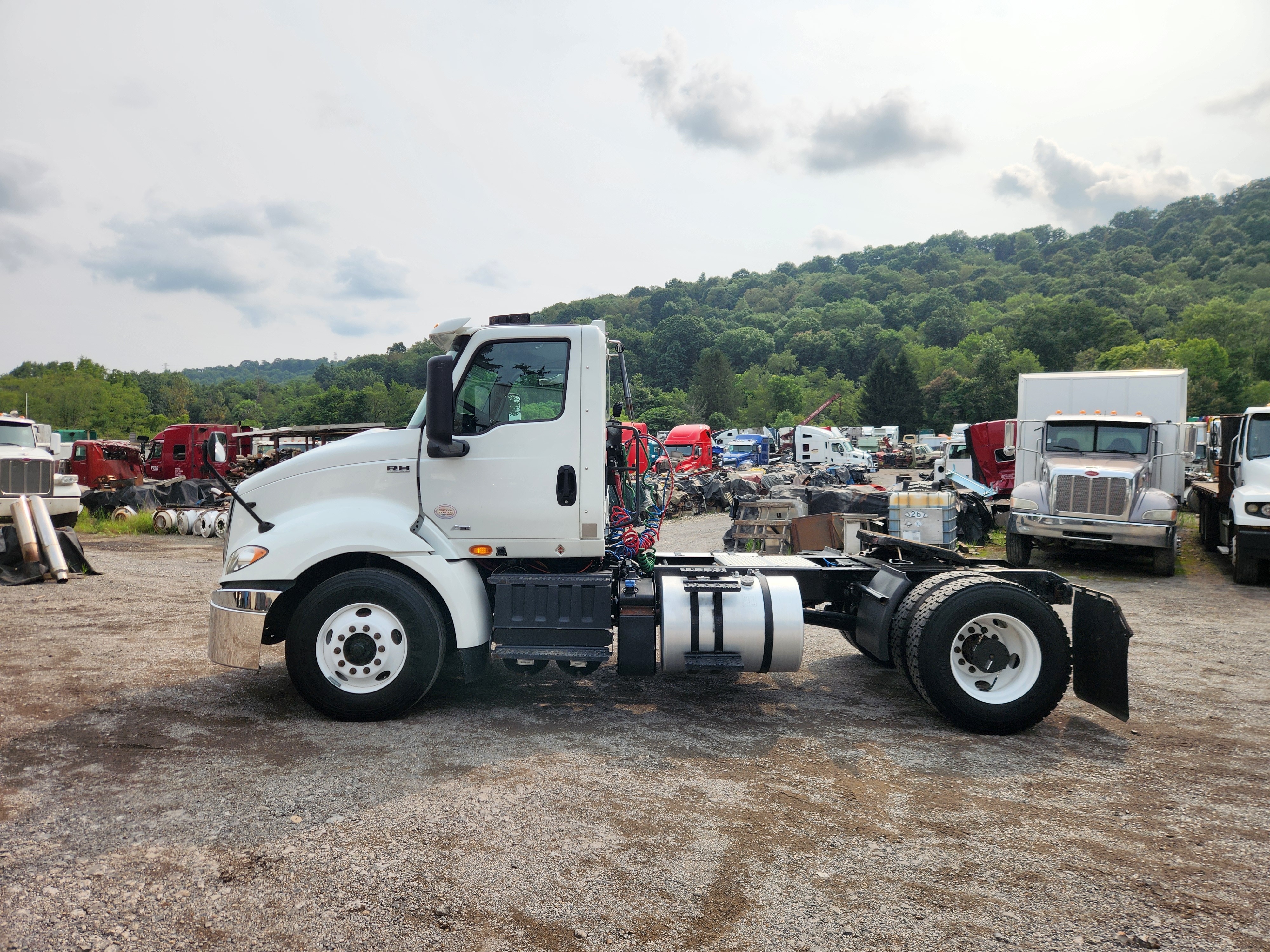 2019 INTERNATIONAL RH in Butler, PA