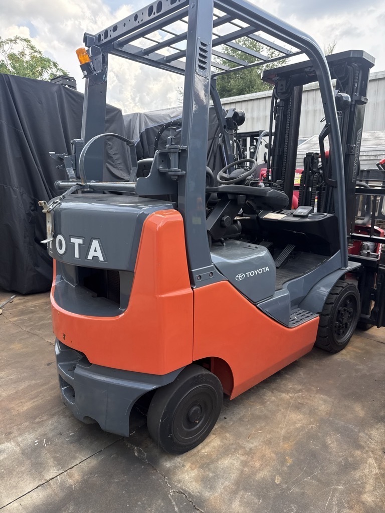 2015 TOYOTA 8FGCU25 in Tampa, FL