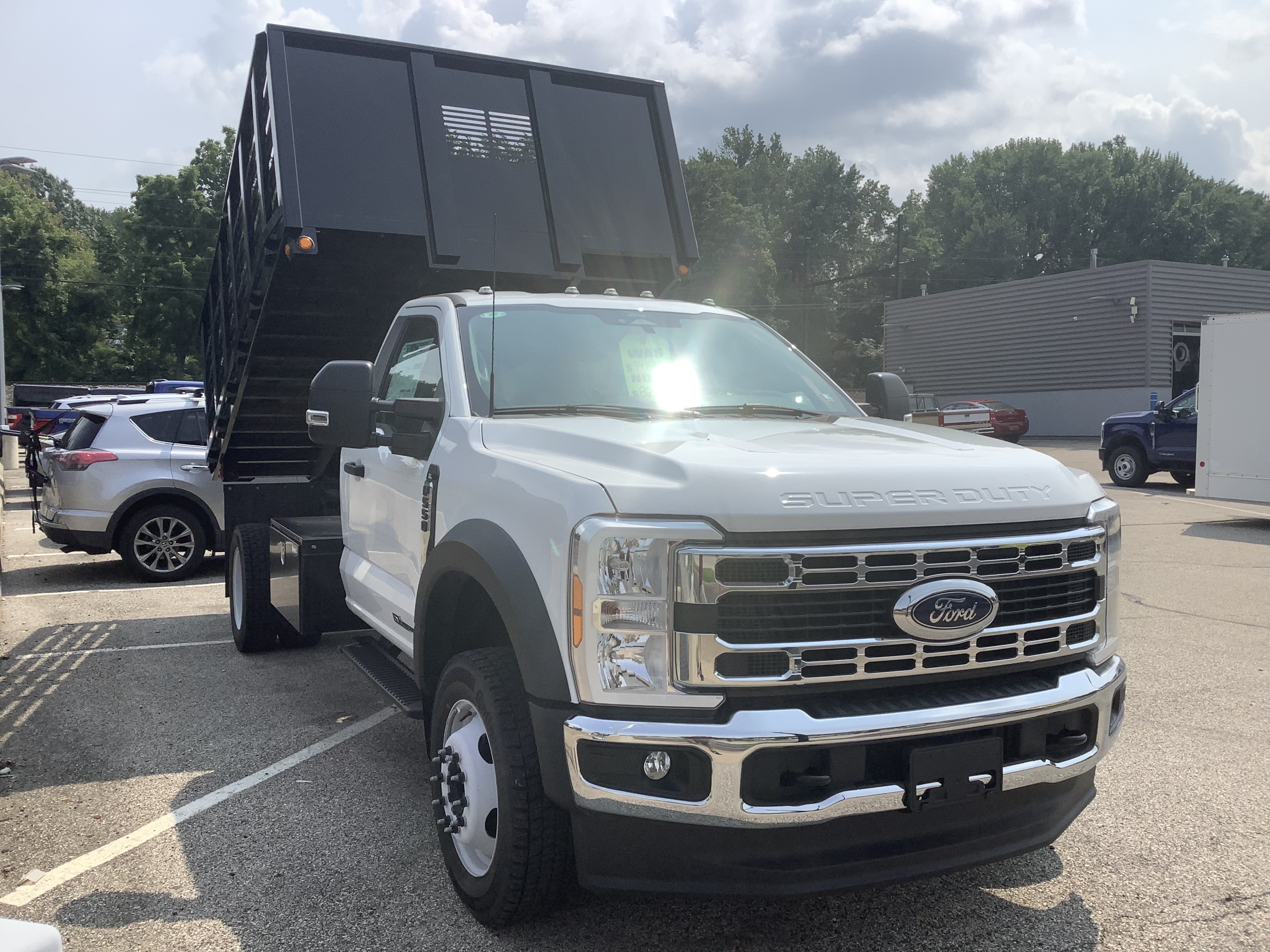 2024 FORD F550 in Jenkintown, PA