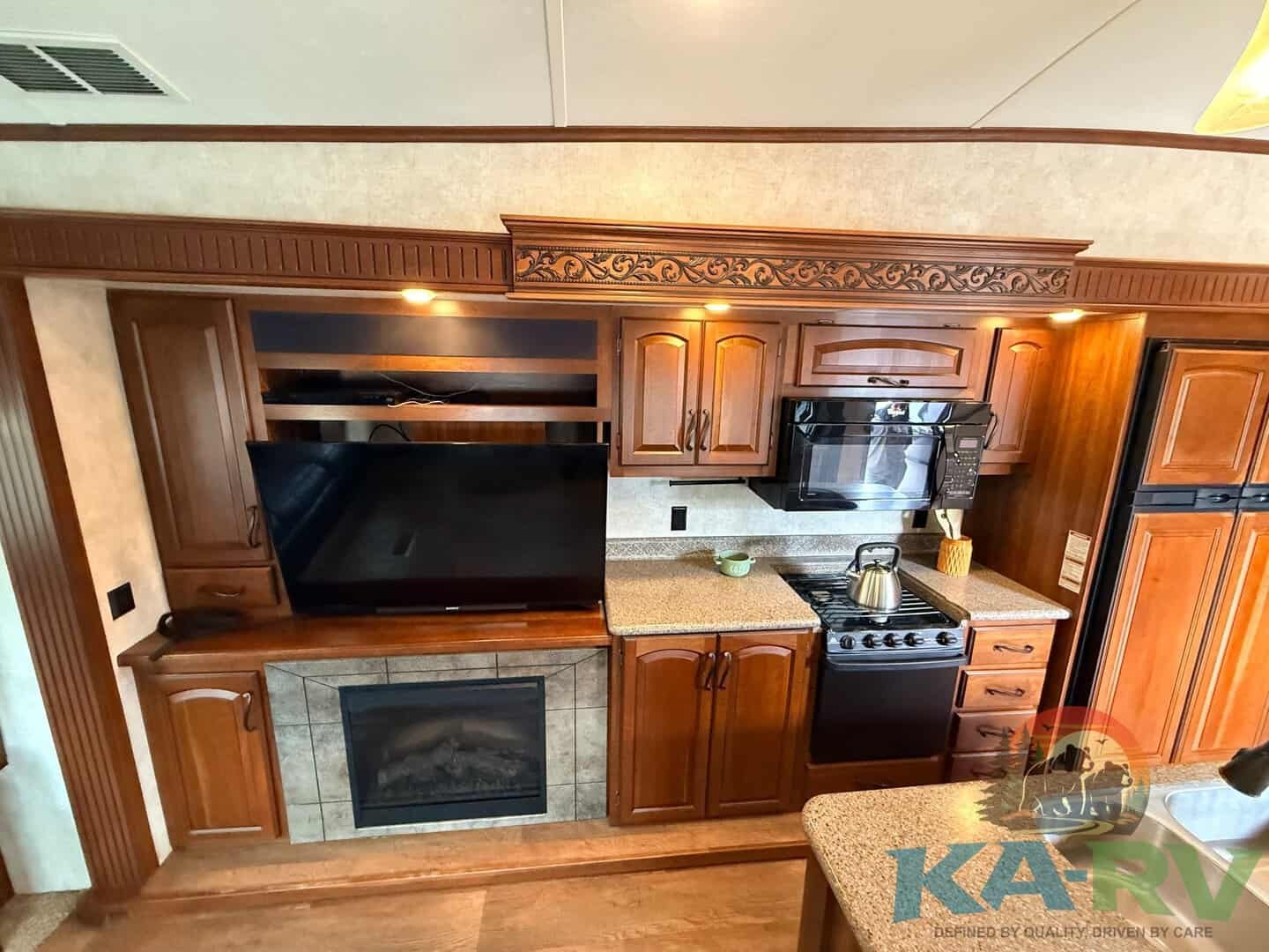 2014 Keystone MONTANA 3610RL in fruitland park FL