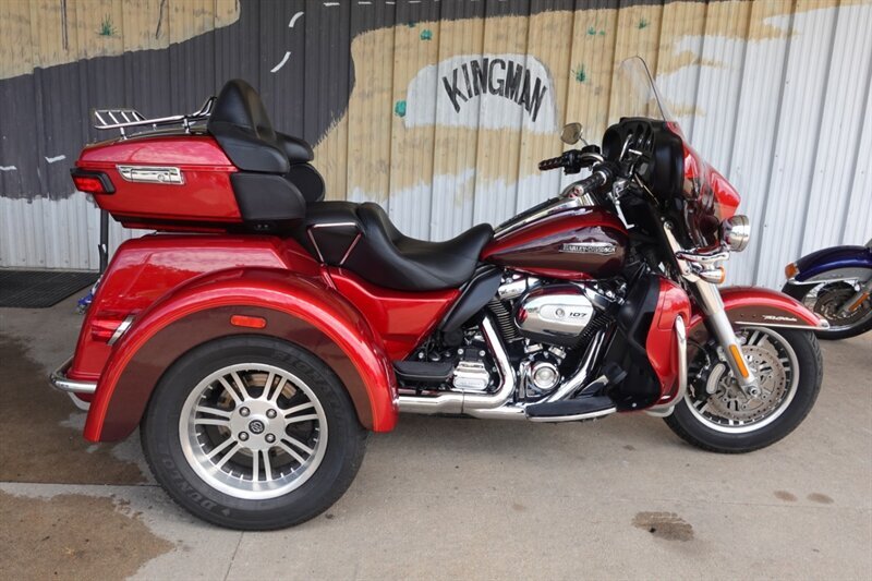 2018 Harley-Davidson Tri Glide in Kingman, KS