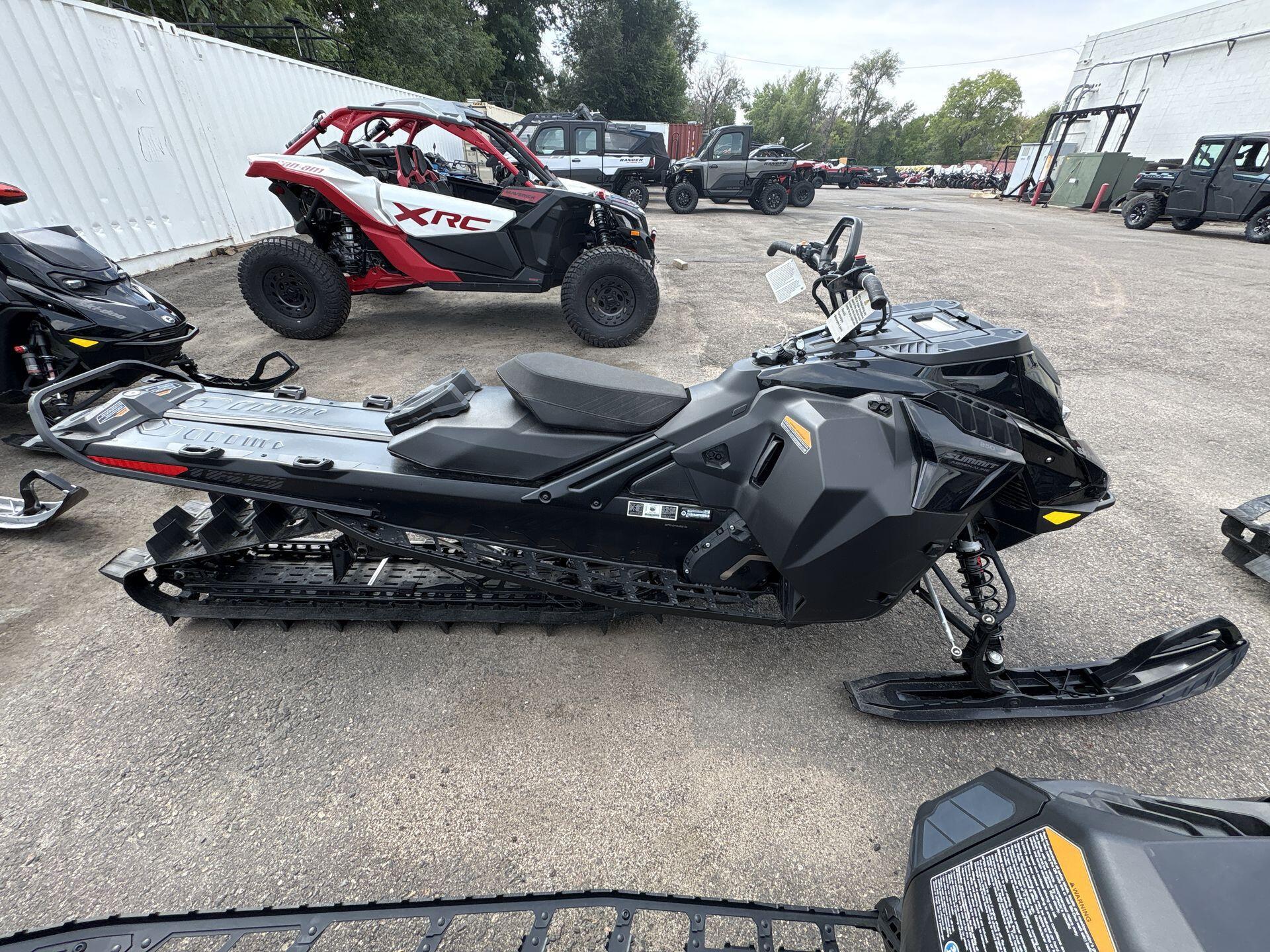 2025 Ski-Doo SUMMIT EDGE 850 S BK HAC 165 3P4F 25 850 E-TEC 165 3.0 in lakewood CO