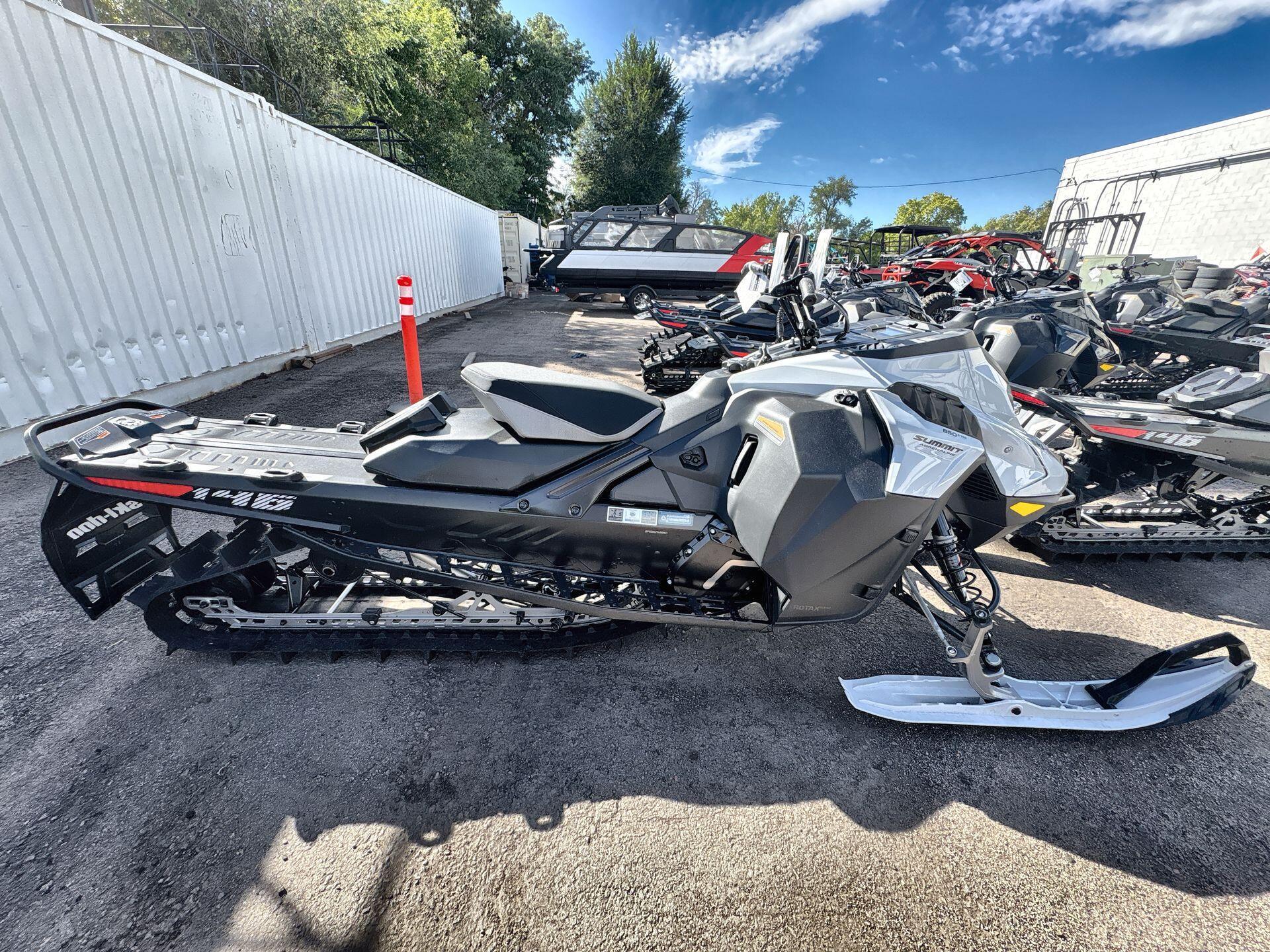 2025 Ski-Doo SUMMIT ADR 850 S GY HAC 146 2.5 25 850 E-TEC EDGE in lakewood CO