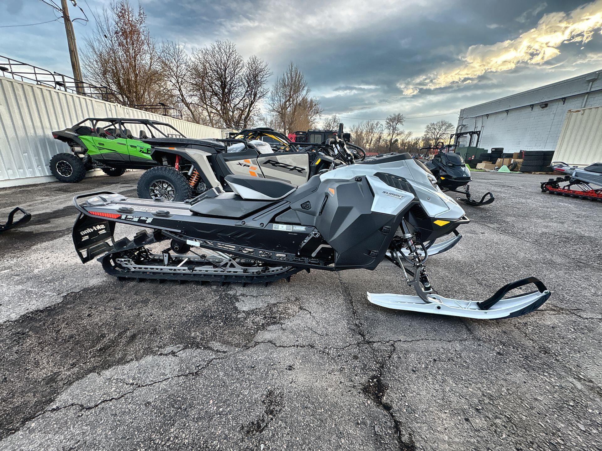 2025 Ski-Doo SUMMIT ADR 850 S GY HAC 154 2.5 25 850 E-TEC 154 2.5 EDGE in lakewood CO
