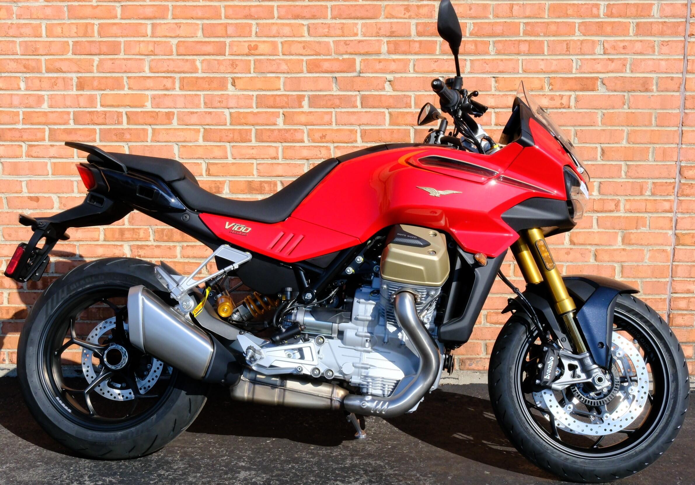 2025 Moto Guzzi V100 Mandello Wind Tunnel MANDELLO in Villa Park, IL