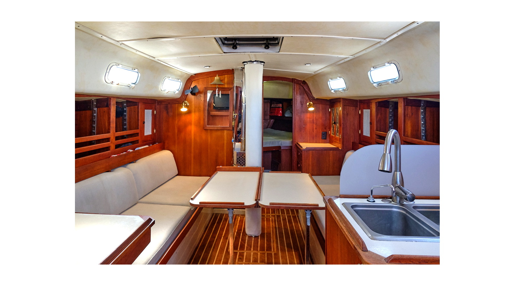 1981 Cal Yachts 39 Mark III in anacortes WA