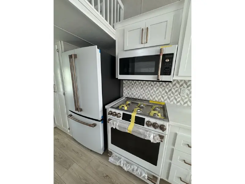 2027 KROPF ISLAND SERIES 6128WD