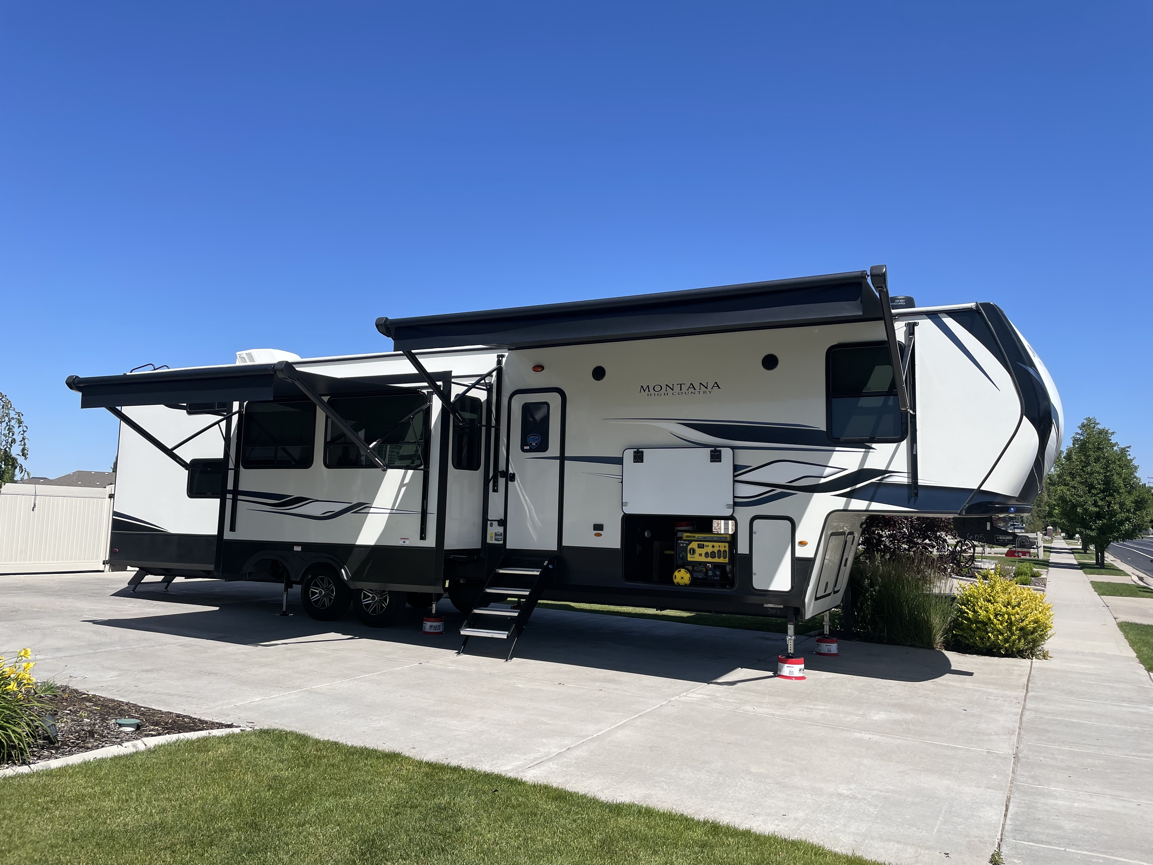 2023 Keystone MONTANA HIGH COUNTRY 381TB RV