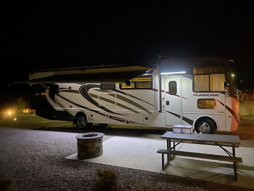 2020 Thor Motor Coach Hurricane 34R in lakewood CO