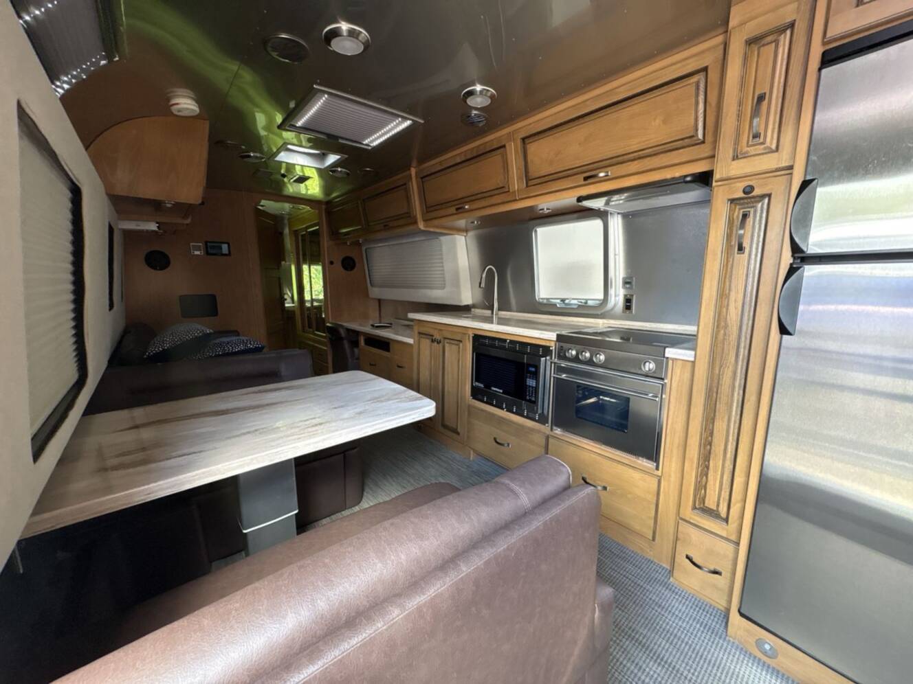 A photo of this 2020 Airstream Classic 33FBQ