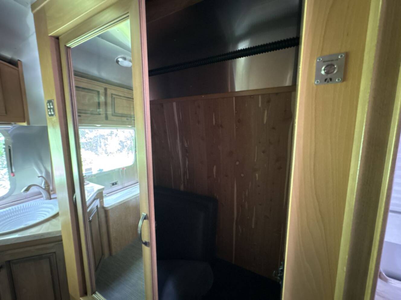 A photo of this 2020 Airstream Classic 33FBQ