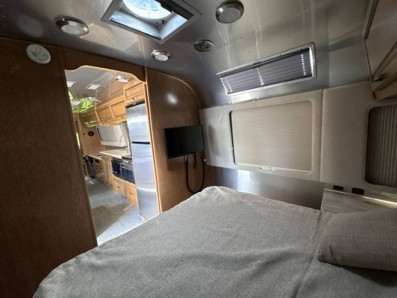 A photo of this 2020 Airstream Classic 33FBQ