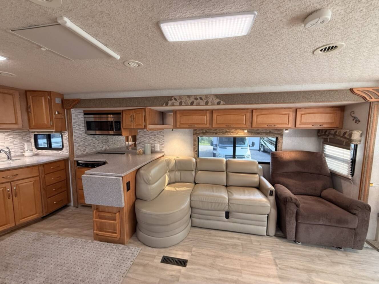 A photo of this 2005 Itasca SUNCRUISER 38J