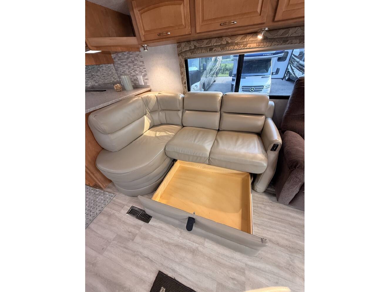 A photo of this 2005 Itasca SUNCRUISER 38J