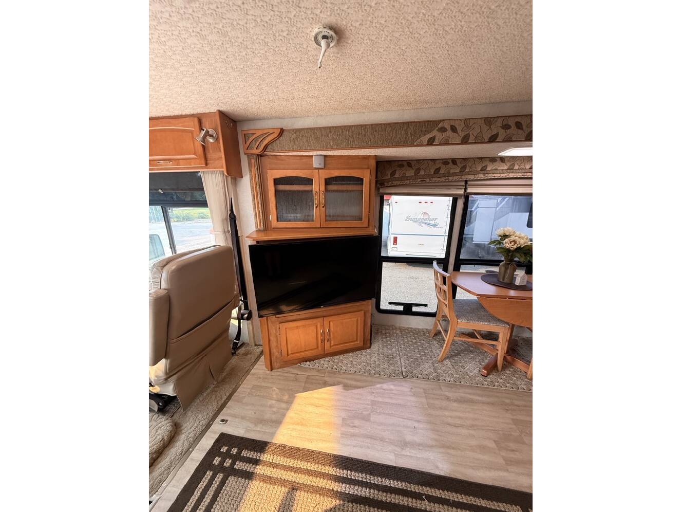 A photo of this 2005 Itasca SUNCRUISER 38J
