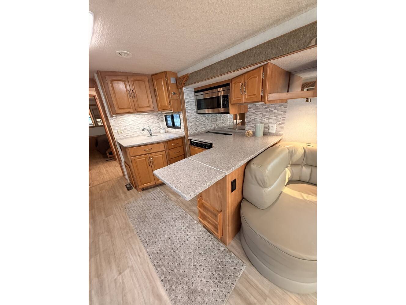 A photo of this 2005 Itasca SUNCRUISER 38J