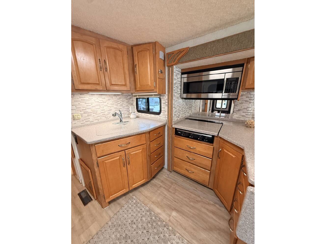 A photo of this 2005 Itasca SUNCRUISER 38J