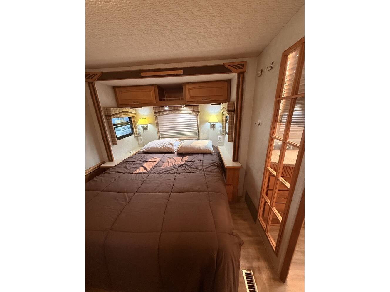 A photo of this 2005 Itasca SUNCRUISER 38J