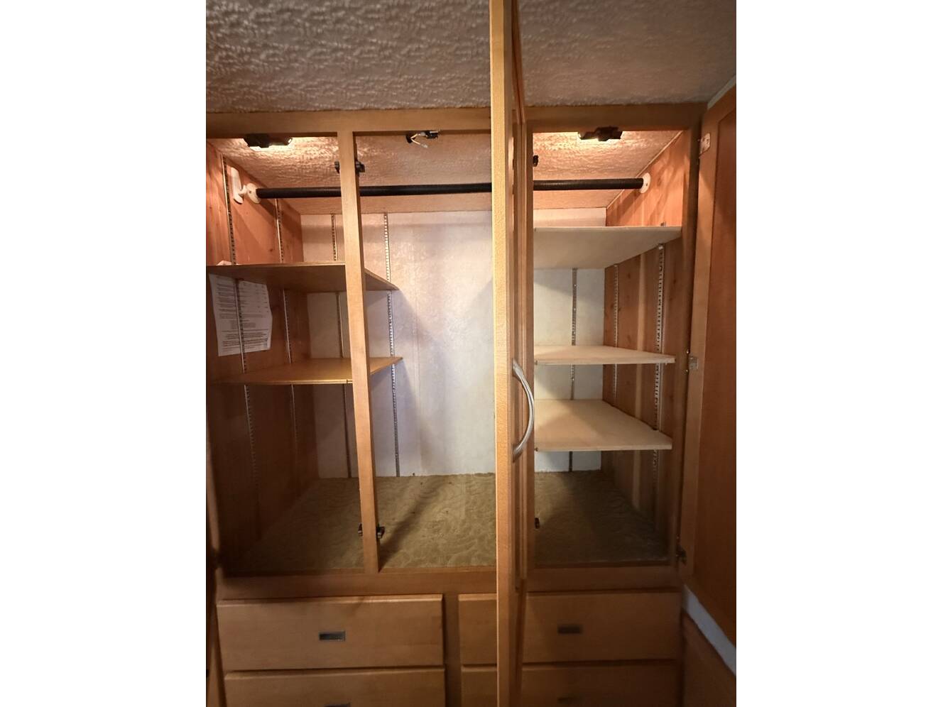 A photo of this 2005 Itasca SUNCRUISER 38J