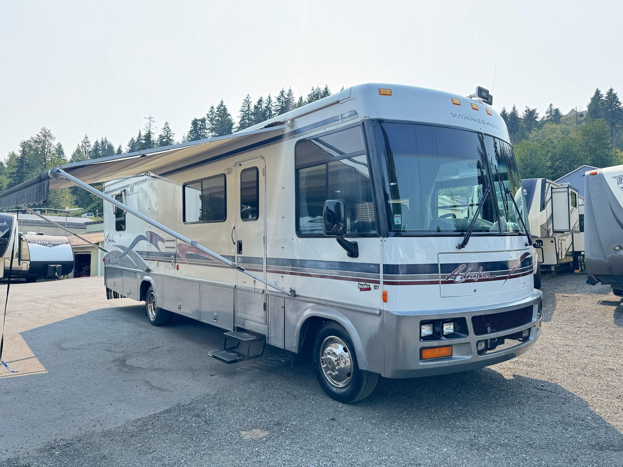 1999 Winnebago Adventurer in sumner WA