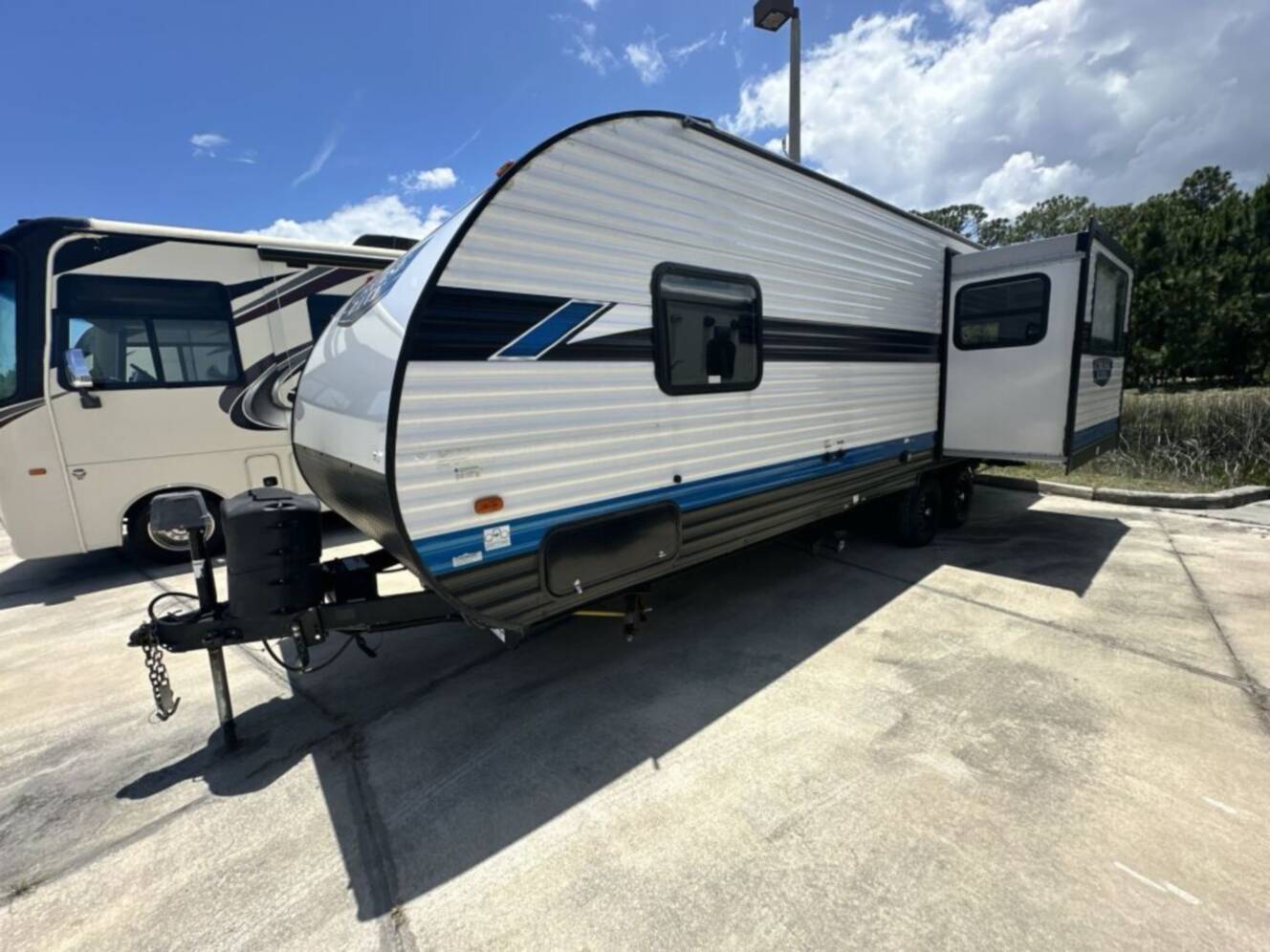 A photo of this 2023 Forest River Salem Cruise Lite 24RLXL