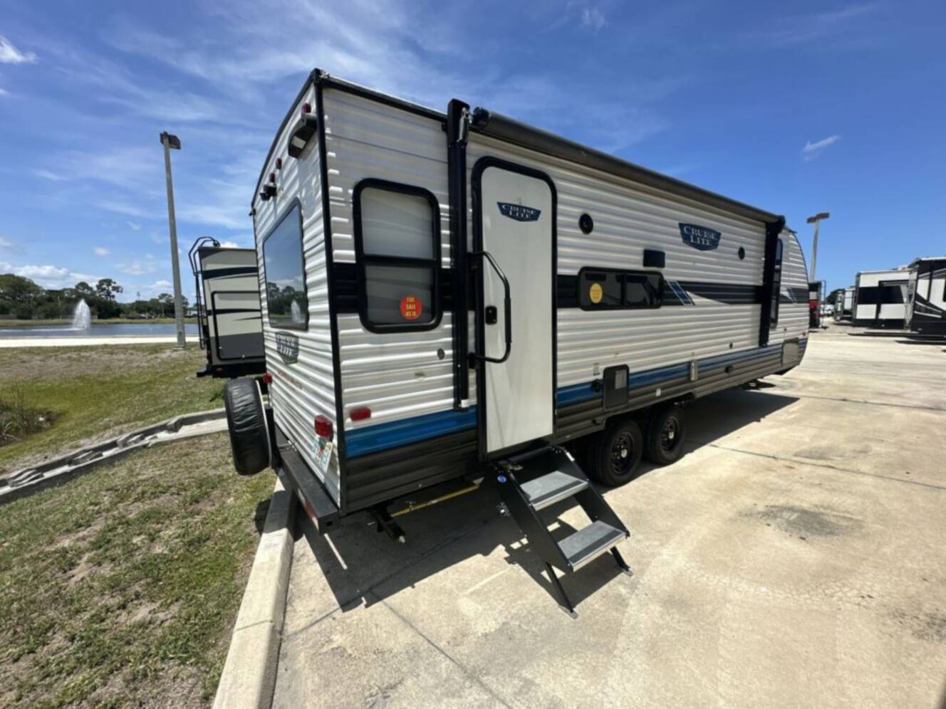 A photo of this 2023 Forest River Salem Cruise Lite 24RLXL