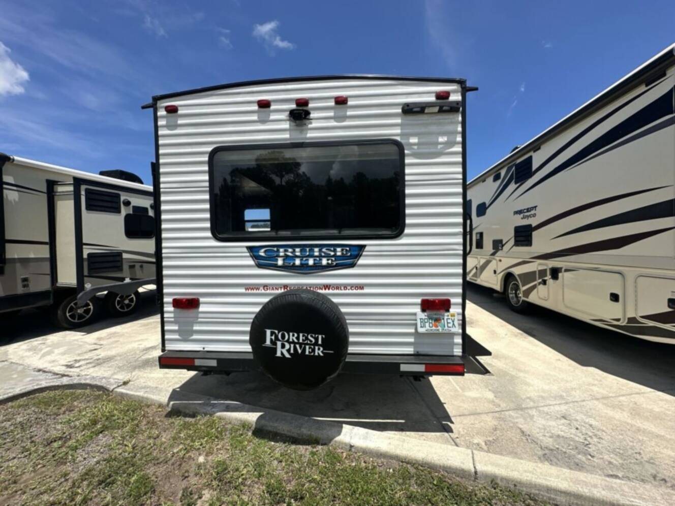 A photo of this 2023 Forest River Salem Cruise Lite 24RLXL
