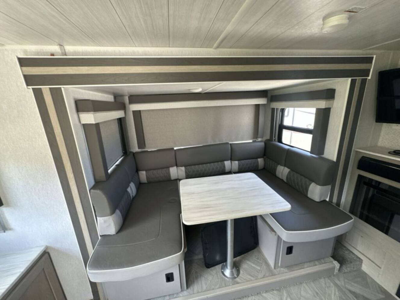 A photo of this 2023 Forest River Salem Cruise Lite 24RLXL