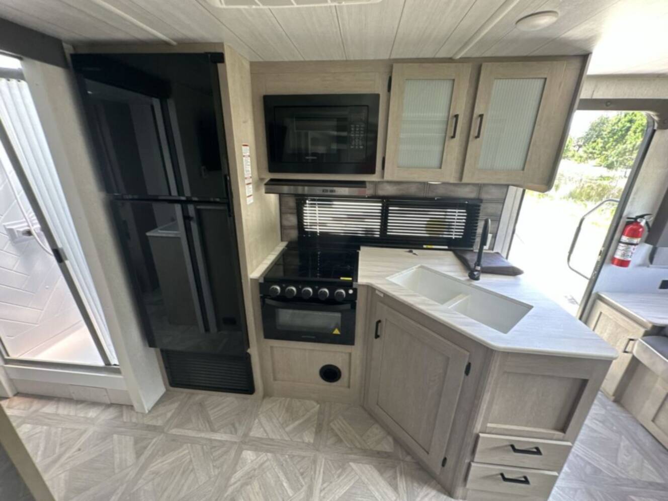 A photo of this 2023 Forest River Salem Cruise Lite 24RLXL