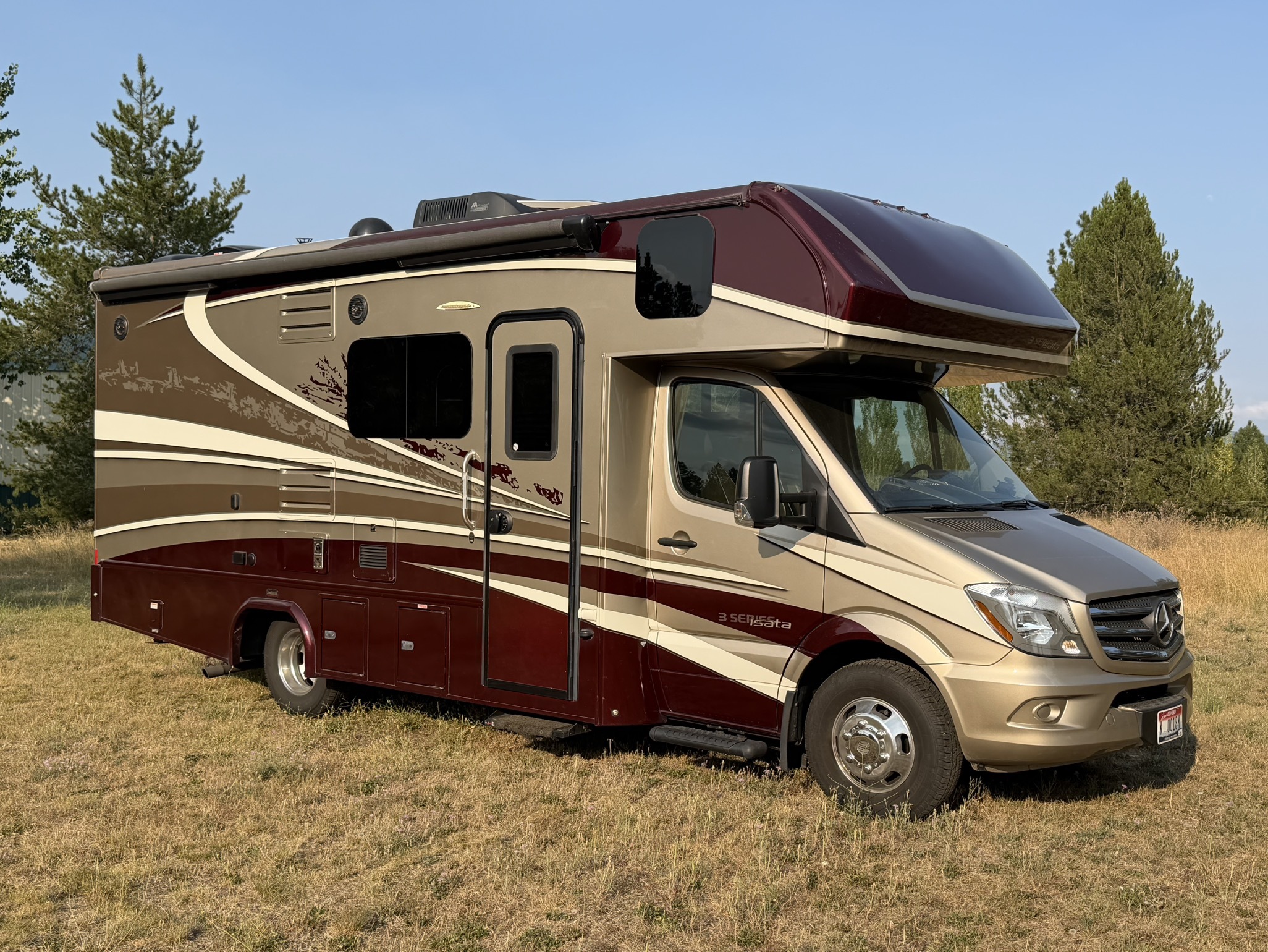 2018 Dynamax Corp ISATA 3 SERIES 24 FW RV