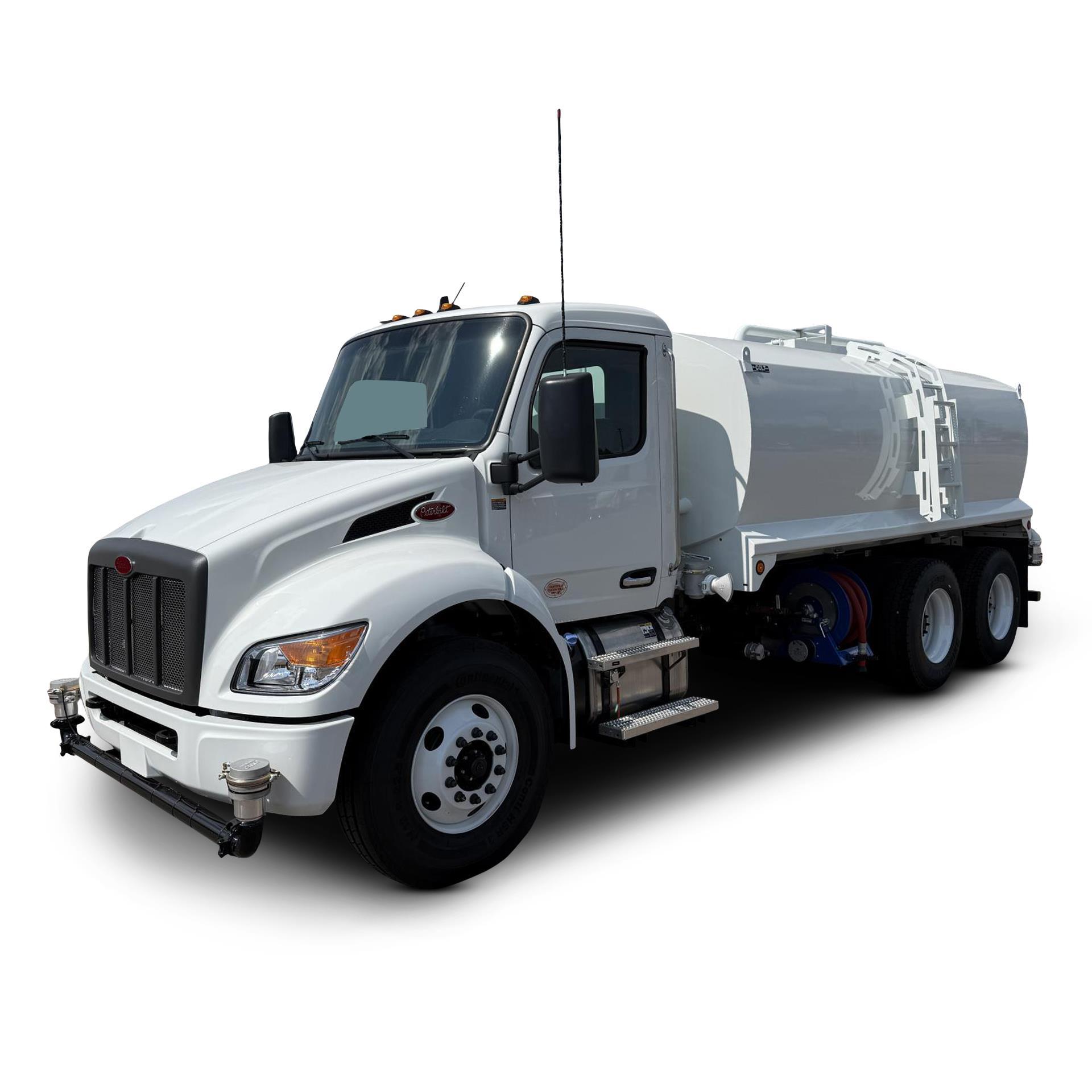 2027 PETERBILT 548 in Commerce City, CO