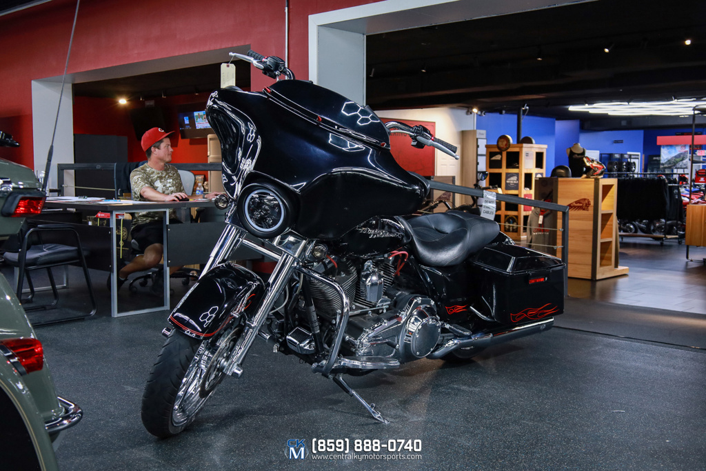 2009 Harley-Davidson Street Glide in Lexington, KY