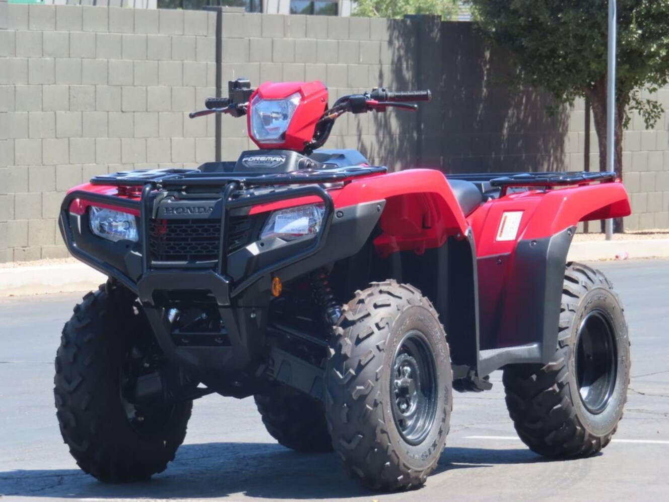 A photo of this 2026 Honda FourTrax Foreman 4x4