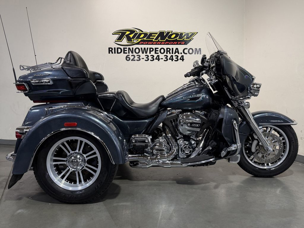 2015 Harley-Davidson Trike FLHTCUTG - Tri-Glide Ultra ULTRA CLASSIC in Peoria, AZ