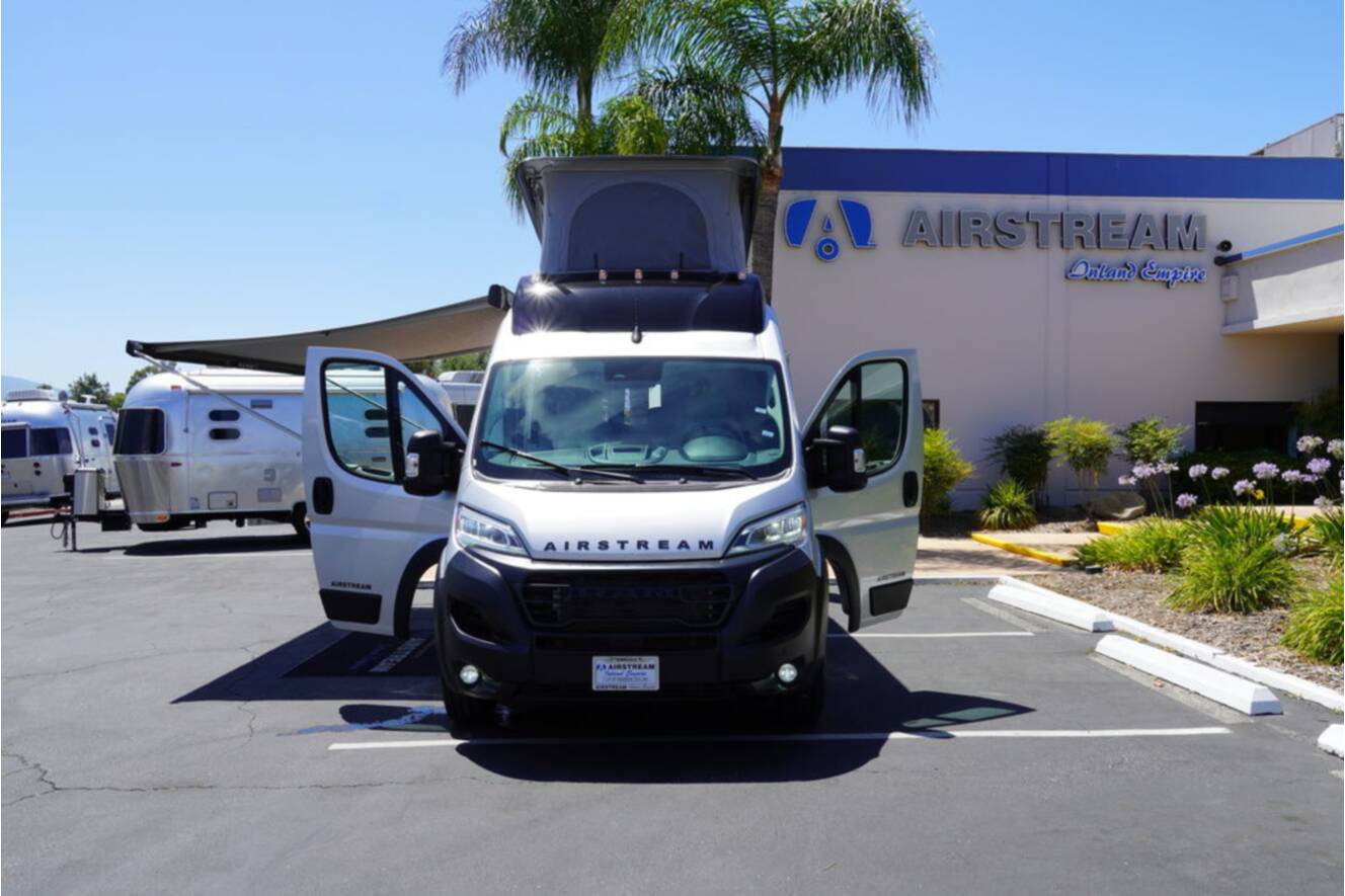 A photo of this 2026 Airstream Rangeline Pop Top
