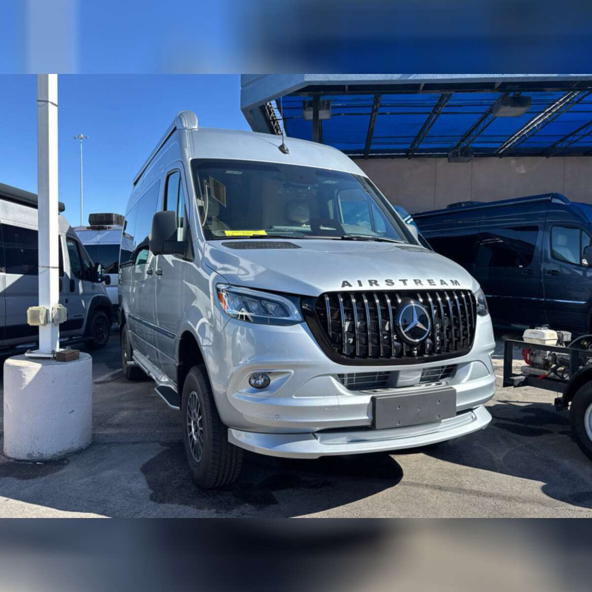 2026 Airstream Interstate 19 Tommy Bahama AP